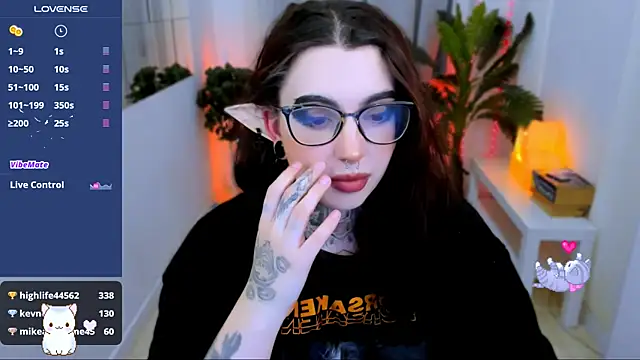 Snapshot of Dixi_Pixi_ chatting on February 7, 2025, 11:56 am Dixi Pixi online show from February 7, 2025, 11:56 am