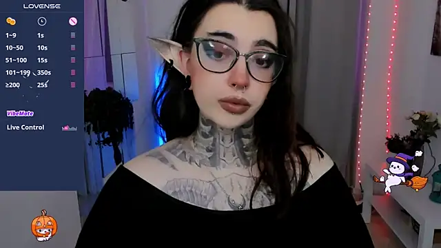 Snapshot of Dixi_Pixi_ chatting on November 8, 2025, 5:40 am Dixi Pixi online show from November 8, 2025, 5:40 am