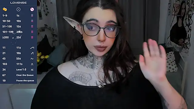 Snapshot of Dixi_Pixi_ chatting on November 21, 2025, 5:50 am Dixi Pixi online show from November 21, 2025, 5:50 am