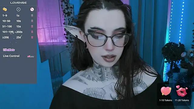 Snapshot of Dixi_Pixi_ chatting on January 8, 2026, 5:43 am Dixi Pixi online show from January 8, 2026, 5:43 am