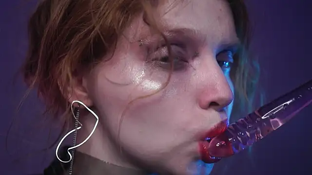 ginger hugs online show from February 3, 2025, 1:09 am