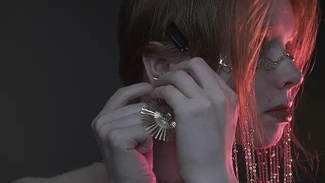 ginger hugs online show from December 22, 2025, 10:07 pm