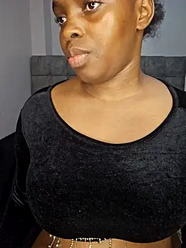 Snapshot of freaky_j_ chatting on December 4, 2025, 7:55 pm freaky j online show from December 4, 2025, 7:55 pm