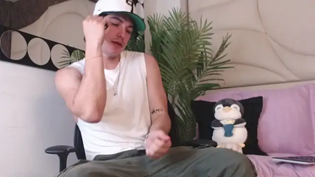 Karimferrer online show from March 3, 2026, 4:18 am