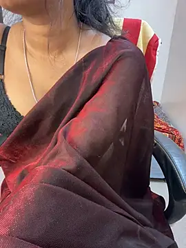 Snapshot of Spicy_sari_girl chatting on December 7, 2024, 3:25 am Spicy sari girl online show from December 7, 2024, 3:25 am