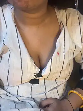 Snapshot of Spicy_sari_girl chatting on March 7, 2026, 5:48 am Spicy sari girl online show from March 7, 2026, 5:48 am