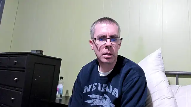 ImportantEquator0 online show from October 31, 2025, 1:01 pm