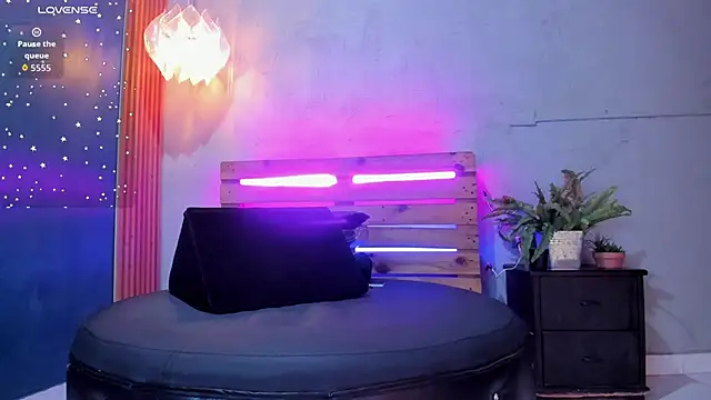 french sexx online show from November 30, 2025, 2:10 pm