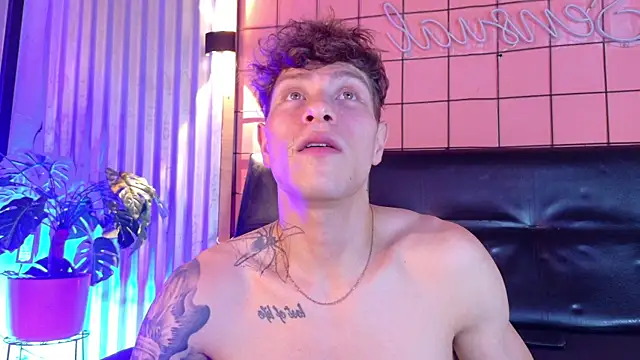 Snapshot of french_sexx chatting on January 13, 2026, 12:32 pm french sexx online show from January 13, 2026, 12:32 pm