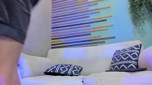 Snapshot of french_sexx chatting on February 19, 2026, 7:10 pm french sexx online show from February 19, 2026, 7:10 pm