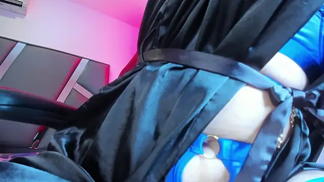 Ivannaakozlov  online show from March 1, 2025, 12:50 am