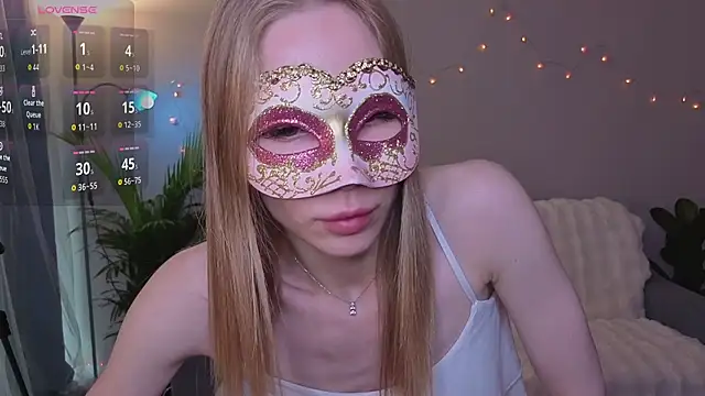 Snapshot of Elis_Fox chatting on September 21, 2025, 11:12 am Elis Fox online show from September 21, 2025, 11:12 am