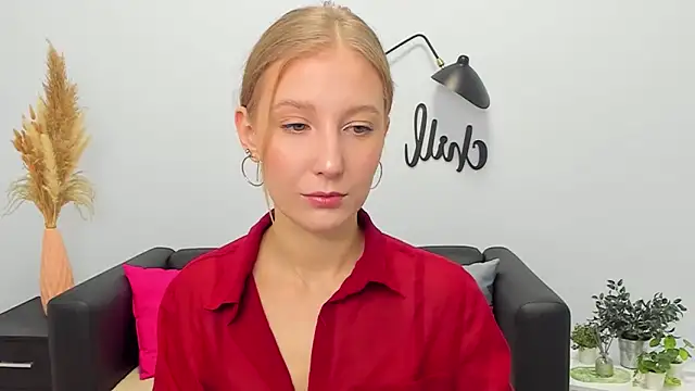 Snapshot of LolaWilsons chatting on November 28, 2025, 7:22 am LolaWilsons online show from November 28, 2025, 7:22 am