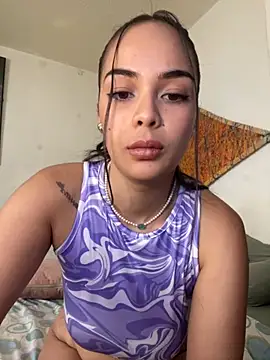 Snapshot of gabyaridi chatting on November 24, 2025, 4:29 pm gabyaridi online show from November 24, 2025, 4:29 pm