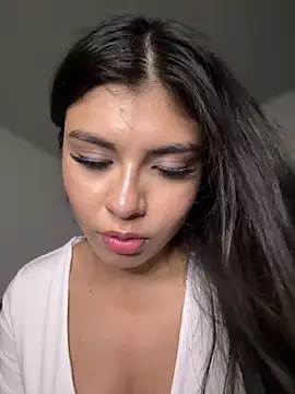 Snapshot of hurrem_18 chatting on February 19, 2026, 8:49 pm hurrem 18 online show from February 19, 2026, 8:49 pm