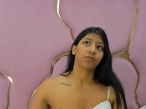 Snapshot of VaneLin18 chatting on September 14, 2025, 12:32 am VaneLin18 online show from September 14, 2025, 12:32 am