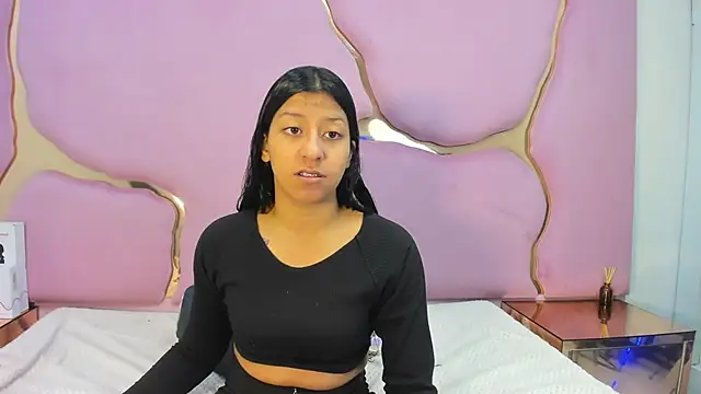 Snapshot of VaneLin18 chatting on November 14, 2025, 8:29 pm VaneLin18 online show from November 14, 2025, 8:29 pm