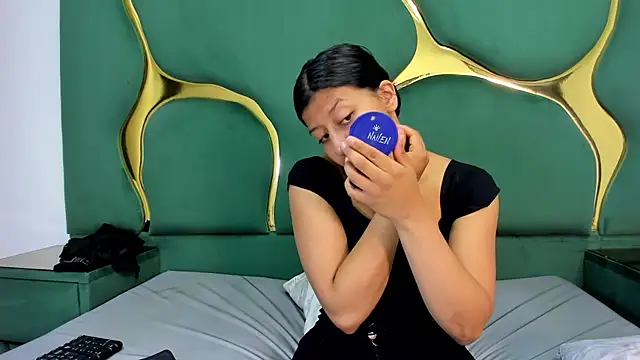 Snapshot of VaneLin18 chatting on November 27, 2025, 7:16 pm VaneLin18 online show from November 27, 2025, 7:16 pm