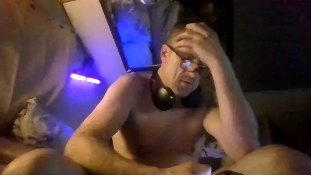 Snapshot of Manwhorxxlcock chatting on November 11, 2025, 2:55 am Manwhorxxlcock online show from November 11, 2025, 2:55 am