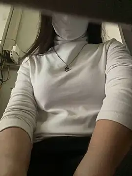 Snapshot of Tuongvy05 chatting on December 27, 2024, 2:25 am Tuongvy05 online show from December 27, 2024, 2:25 am