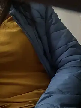 Snapshot of Tuongvy05 chatting on February 24, 2025, 5:33 am Tuongvy05 online show from February 24, 2025, 5:33 am