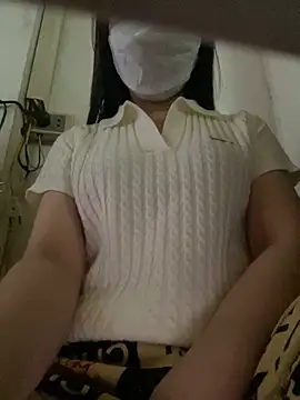 Snapshot of Tuongvy05 chatting on March 6, 2025, 3:24 am Tuongvy05 online show from March 6, 2025, 3:24 am