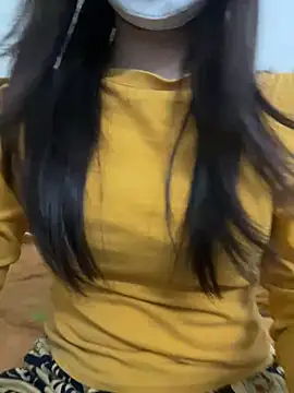 Snapshot of Tuongvy05 chatting on March 20, 2025, 5:46 am Tuongvy05 online show from March 20, 2025, 5:46 am