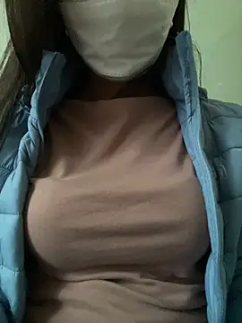 Snapshot of Tuongvy05 chatting on March 21, 2025, 12:40 am Tuongvy05 online show from March 21, 2025, 12:40 am