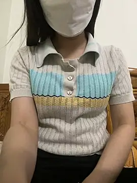 Snapshot of Tuongvy05 chatting on March 21, 2025, 4:29 pm Tuongvy05 online show from March 21, 2025, 4:29 pm