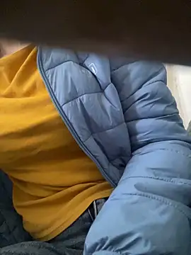 Snapshot of Tuongvy05 chatting on December 4, 2025, 7:28 am Tuongvy05 online show from December 4, 2025, 7:28 am