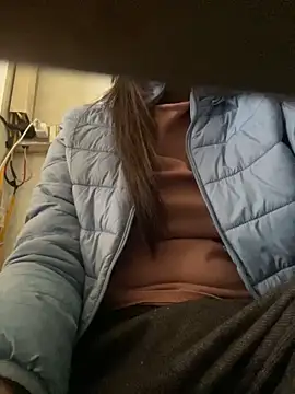 Snapshot of Tuongvy05 chatting on February 12, 2026, 7:58 am Tuongvy05 online show from February 12, 2026, 7:58 am