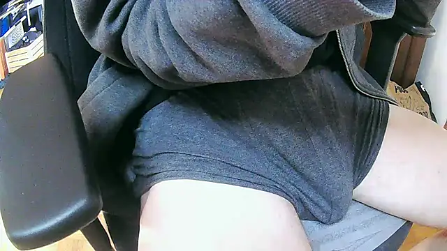 Snapshot of skinnyandthick chatting on October 24, 2025, 1:07 pm skinnyandthick online show from October 24, 2025, 1:07 pm