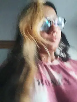 Snapshot of blvckbabyweed07 chatting on April 1, 2026, 11:33 am blvckbabyweed07 online show from April 1, 2026, 11:33 am