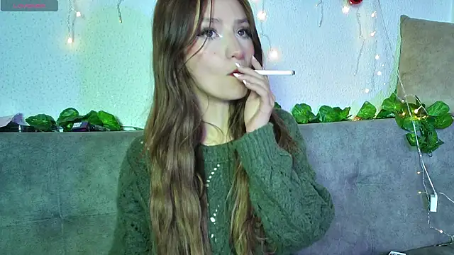 Snapshot of ari_kat chatting on December 23, 2024, 6:22 am ari kat online show from December 23, 2024, 6:22 am