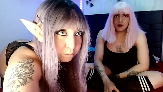 Snapshot of the_lesbian_game chatting on January 15, 2026, 8:12 pm the lesbian game online show from January 15, 2026, 8:12 pm