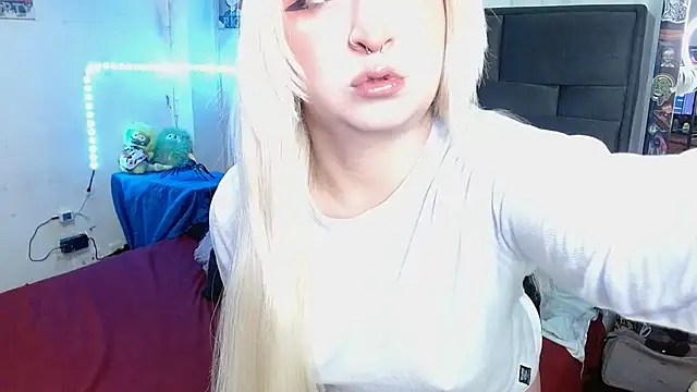 Snapshot of the_lesbian_game chatting on February 24, 2026, 4:21 am the lesbian game online show from February 24, 2026, 4:21 am