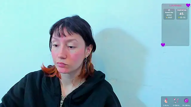 lizzy davis 1 online show from March 19, 2026, 4:05 am