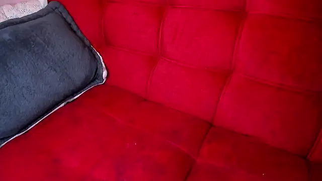 ohpetitemuse online show from December 24, 2024, 5:13 pm