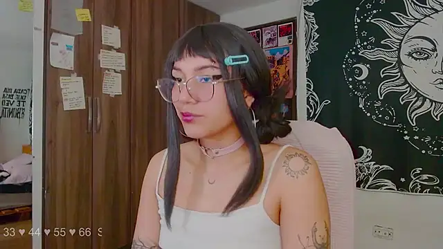 melissahowl online show from October 20, 2025, 11:38 pm