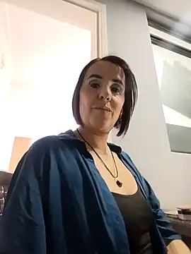 IsisBlake online show from October 5, 2025, 3:05 am