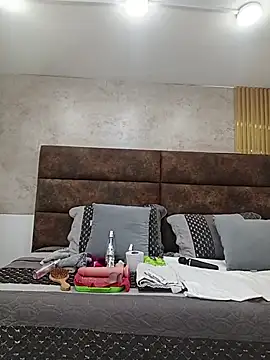 Snapshot of IsisBlake chatting on February 9, 2026, 11:03 am IsisBlake online show from February 9, 2026, 11:03 am