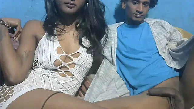 Snapshot of indiangeni20 chatting on December 13, 2025, 7:53 pm indiangeni20 online show from December 13, 2025, 7:53 pm