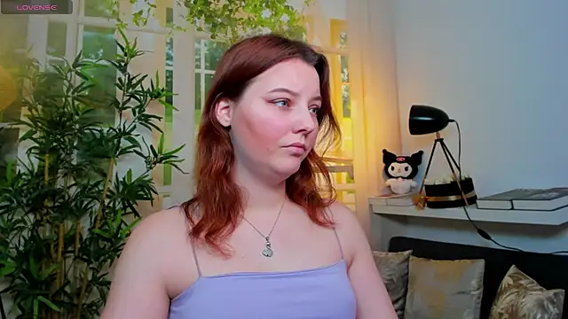 Snapshot of pretty_little_thing chatting on February 2, 2026, 5:33 pm pretty little thing online show from February 2, 2026, 5:33 pm