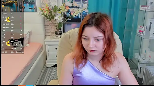 Snapshot of pretty_little_thing chatting on February 9, 2026, 1:48 pm pretty little thing online show from February 9, 2026, 1:48 pm