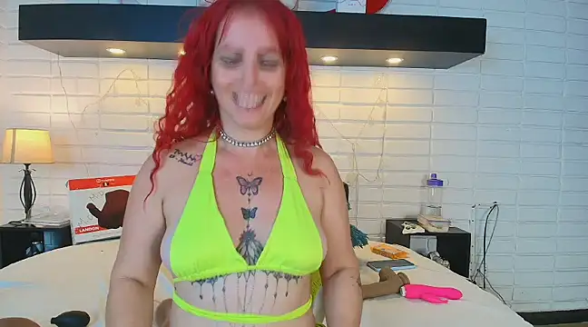 Snapshot of HannaBrave chatting on March 2, 2025, 5:23 am HannaBrave online show from March 2, 2025, 5:23 am