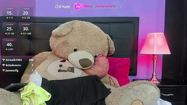 MaduraLuciana online show from February 4, 2025, 2:10 pm