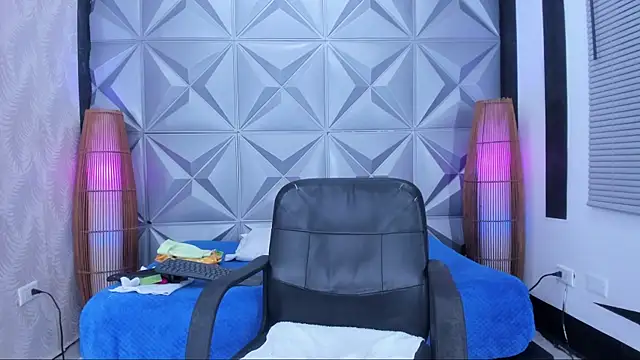 MaduraLuciana online show from February 12, 2025, 11:18 am