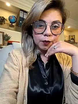 Snapshot of Cata_Office-12 chatting on January 13, 2025, 7:21 pm Cata Office-12 online show from January 13, 2025, 7:21 pm