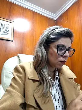 Snapshot of Cata_Office-12 chatting on September 12, 2025, 8:42 pm Cata Office-12 online show from September 12, 2025, 8:42 pm