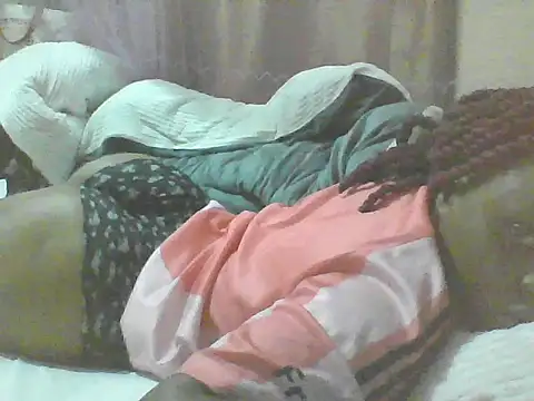 EBONYVANILLA02 online show from May 8, 2026, 12:32 pm